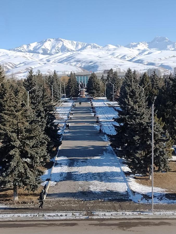 Apartment In The Karakol Heart ภายนอก รูปภาพ