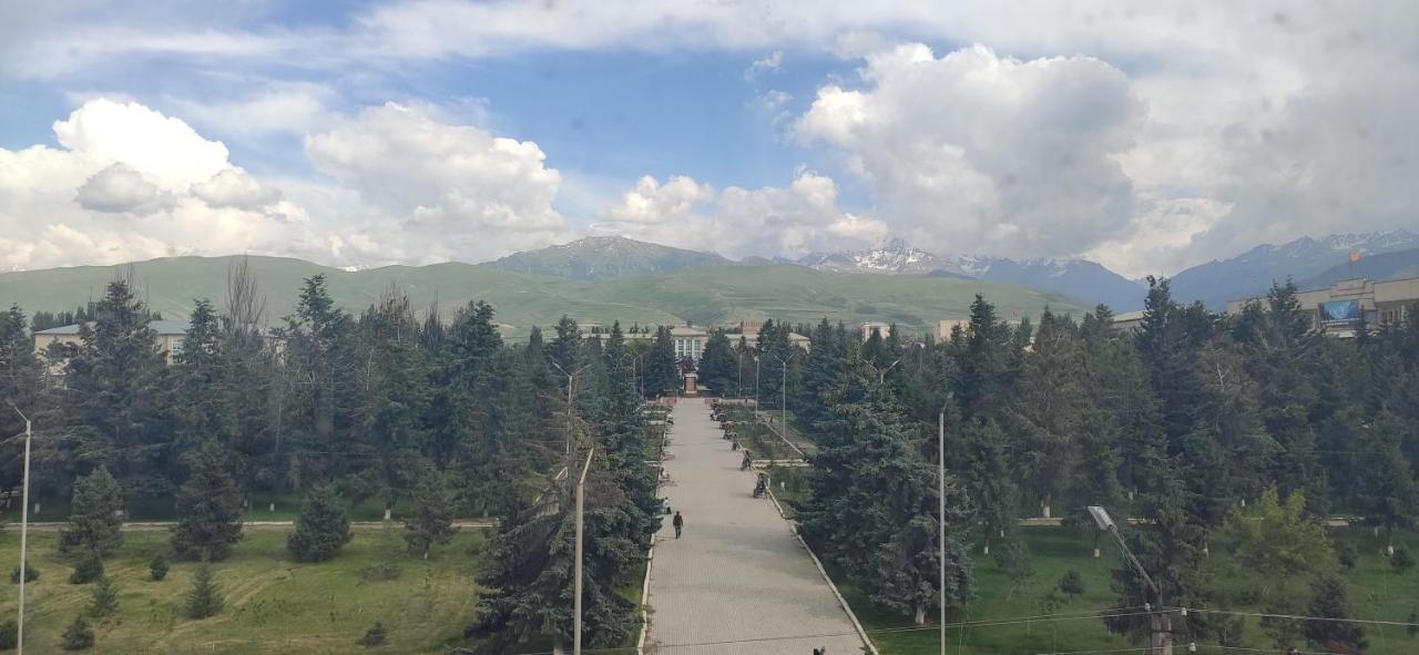 Apartment In The Karakol Heart ภายนอก รูปภาพ