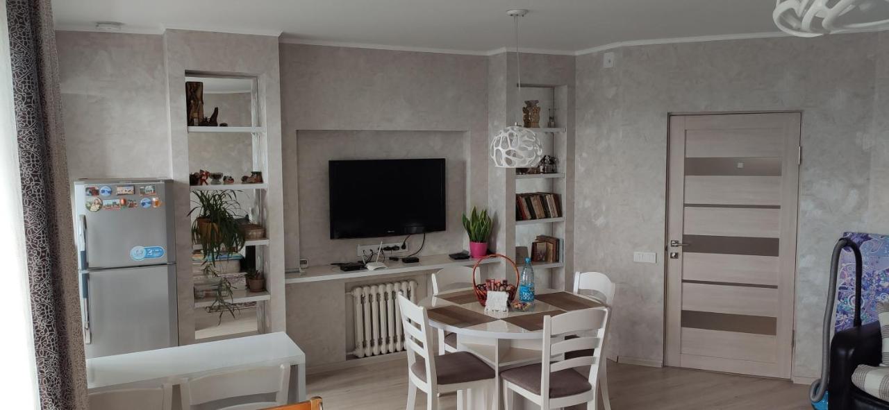 Apartment In The Karakol Heart ภายนอก รูปภาพ